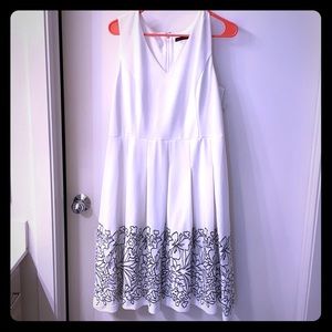 Tommy Hilfiger pleated white dress size 12